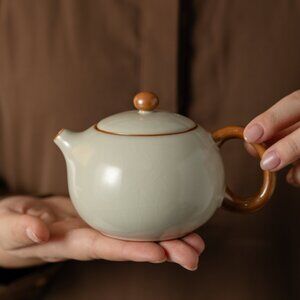 Modern Ceramic Teapot with Warm Glaze